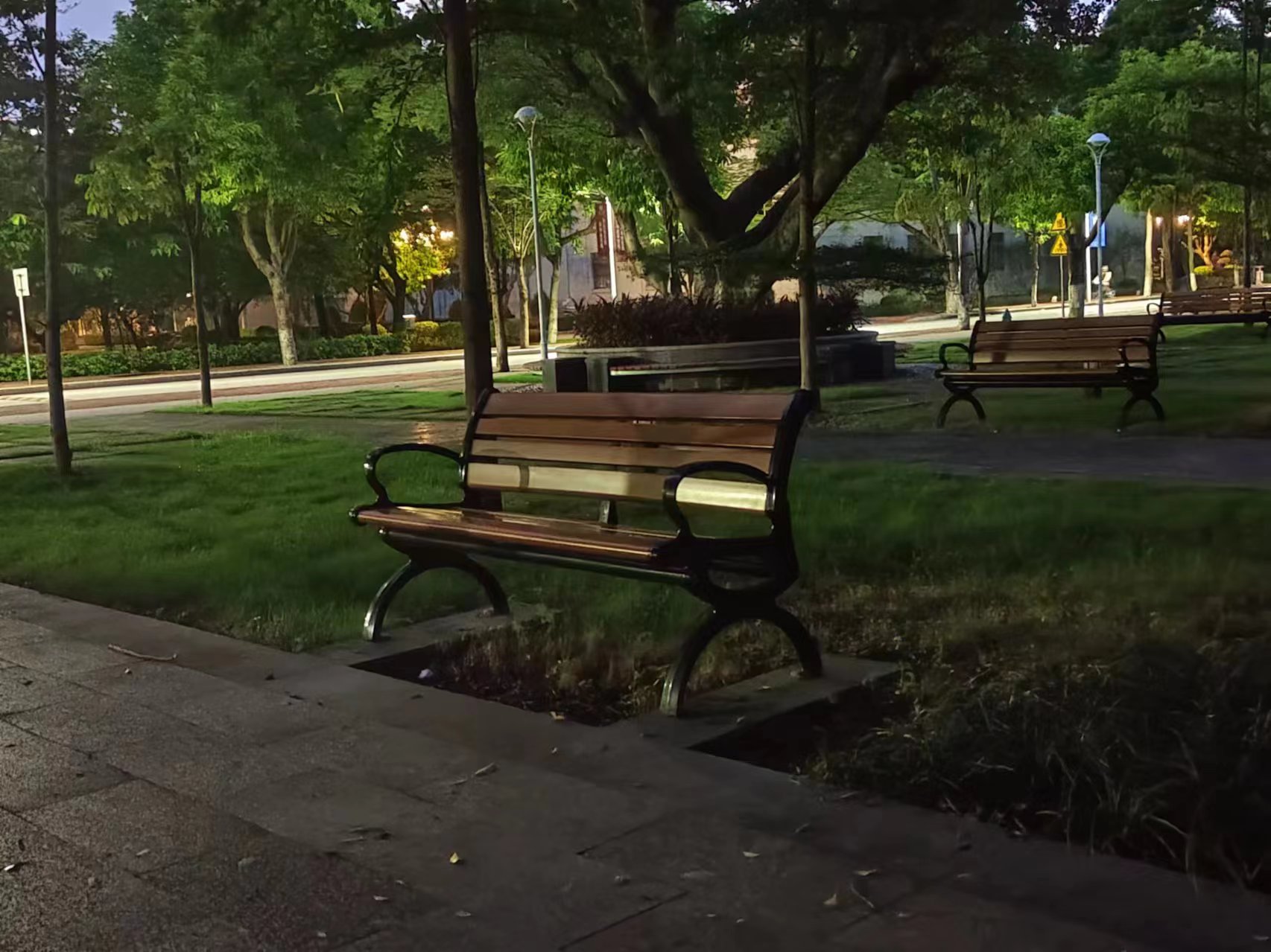 長椅.jpg 長椅.jpg